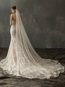 Faux Pearl Decor Bridal extra long Veil